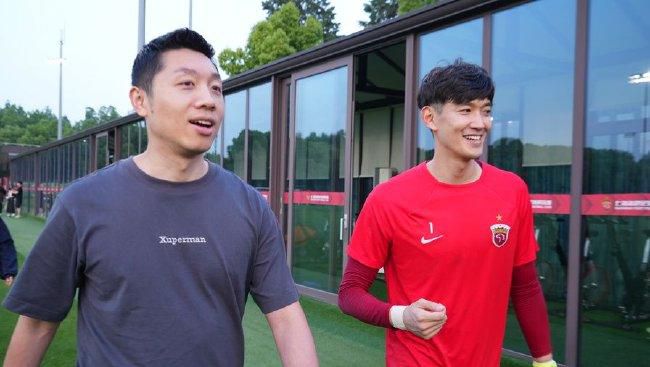 打屁股教育